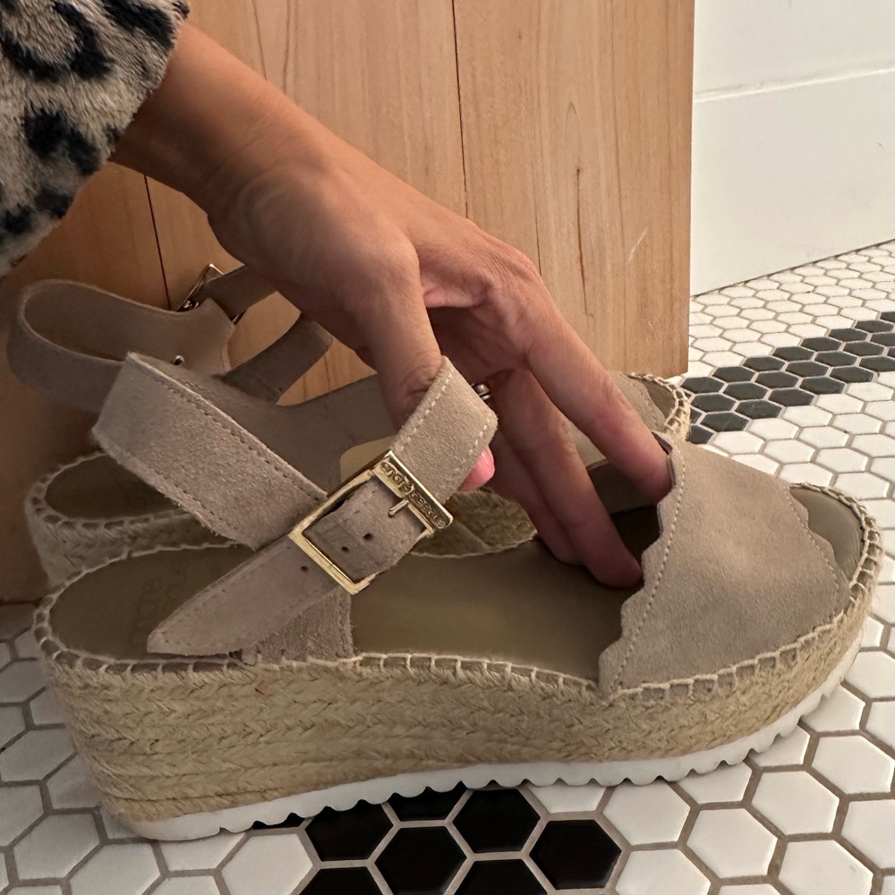 Andre Assous Platform Espadrille Sandals